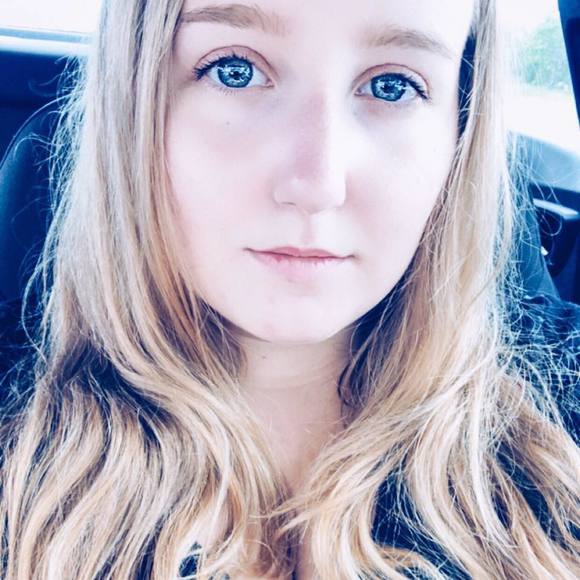 Meet your Posher, Karinne - Picture 1 of 1